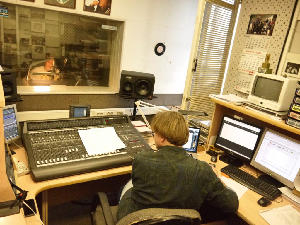 Produktionsfoto aus den Tonstudios von Radio Echo Moskau und dem WDR in Köln